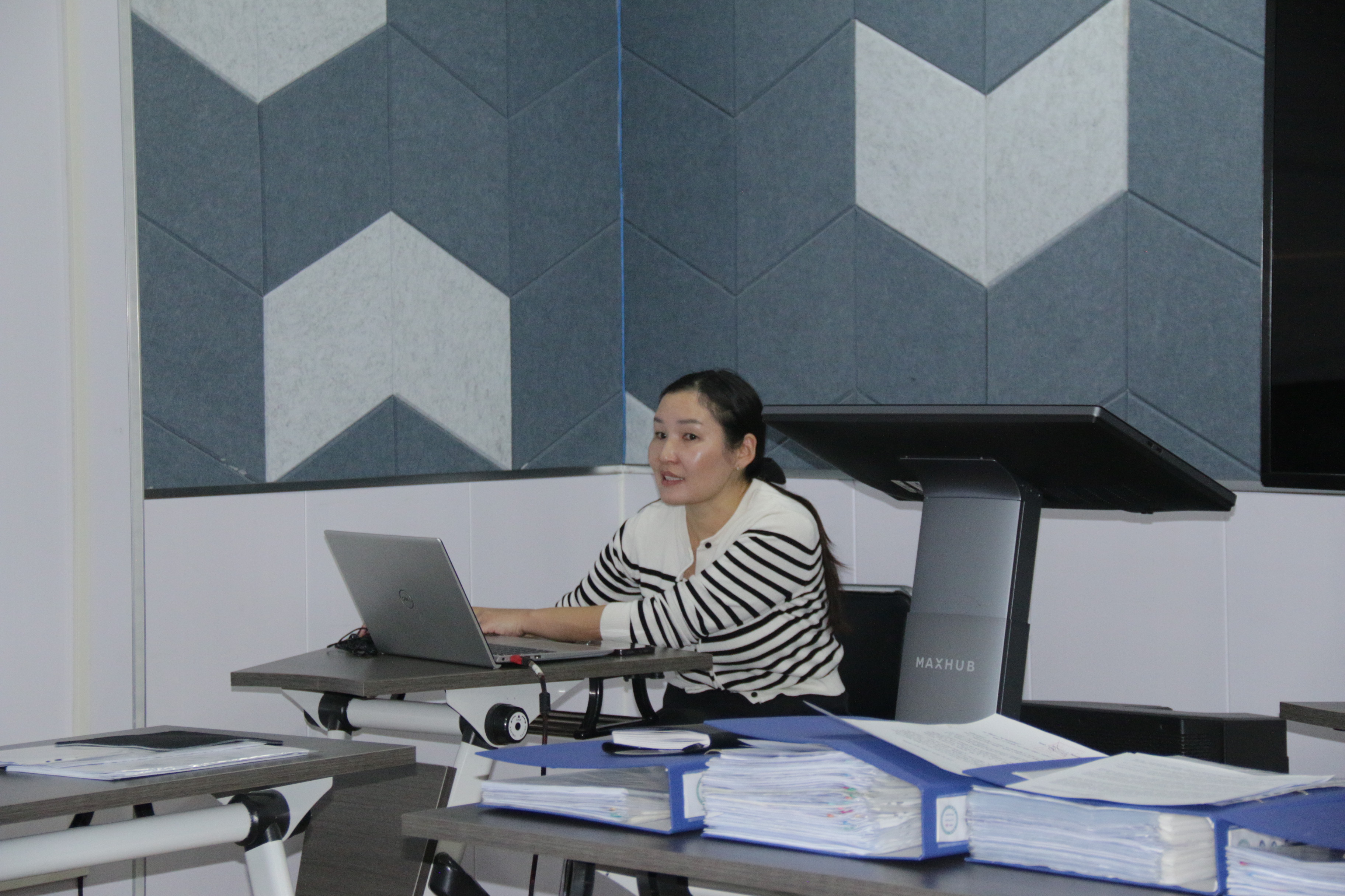 Хяналт шалгалтын ажлын тайланг танилцууллаа